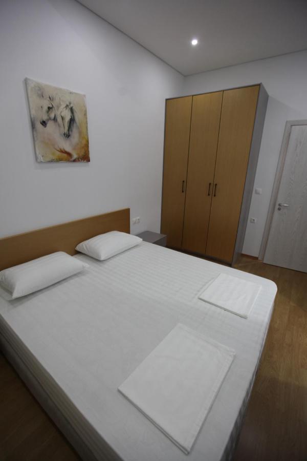 Mane Apartments Sarandë Exterior foto