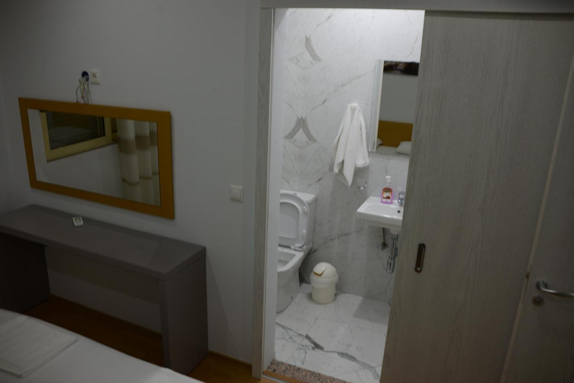 Mane Apartments Sarandë Exterior foto